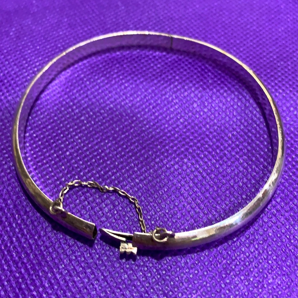 👀👀sterling bangle bracelet